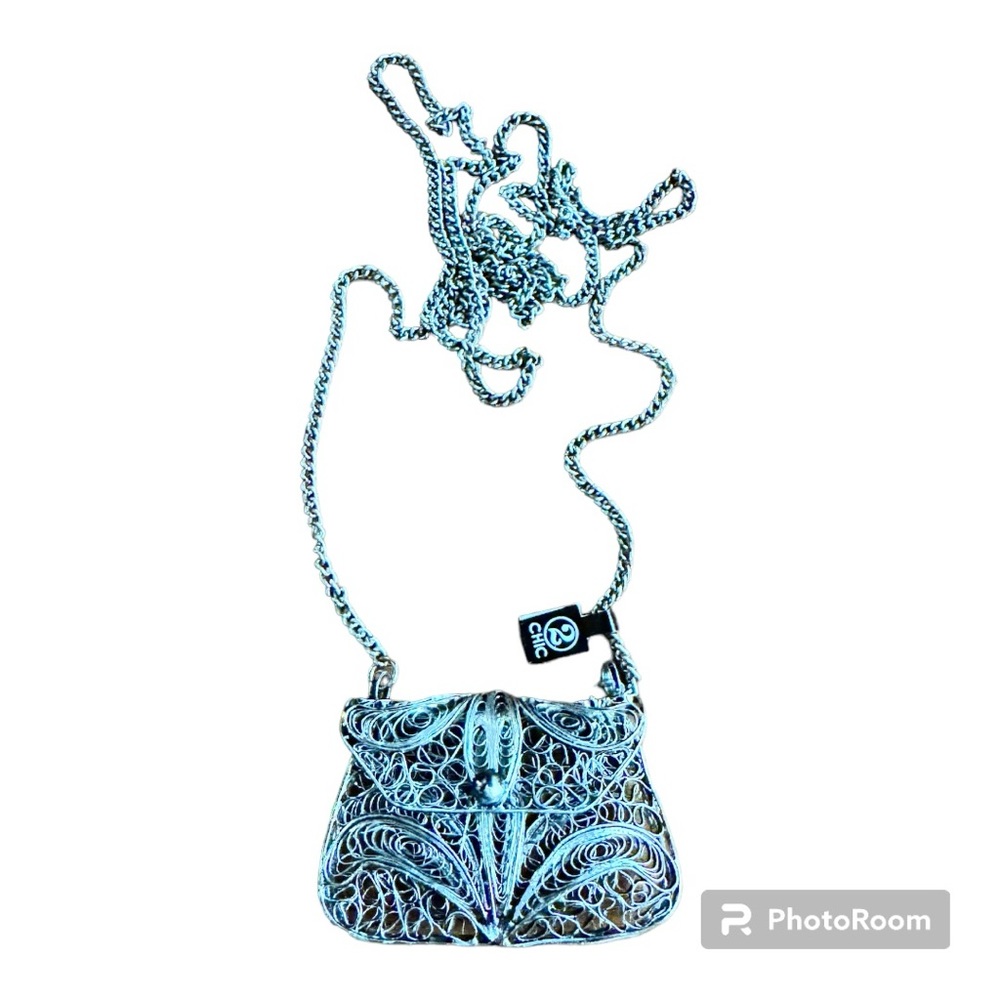 Vintage Art Nouveau Silver Filigree Purse Necklace